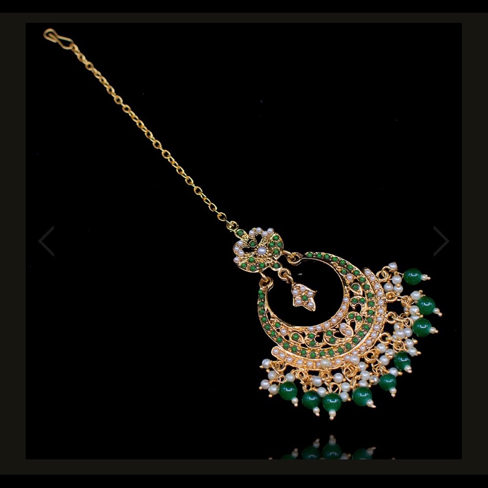 Emerald and Pearl Earrings set - Picture 3 of 3